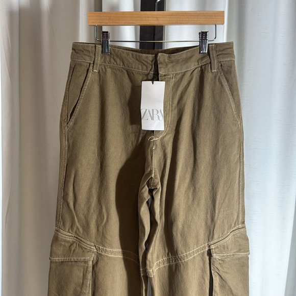 Mid-rise pants with side pockets and leg and back patch pockets Size XS - Picture 9 of 12